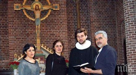 нова стратегия сред бежанците покръстват взимат лесно помощи