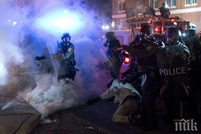 Яйца и камъни хвърчат по президентството в Скопие 