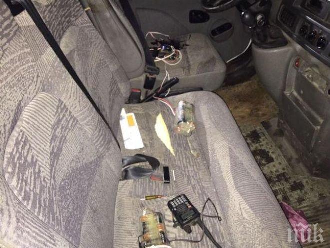 Турските власти задържаха микробус с 3 тона експлозиви, предназначени за терористични атаки 