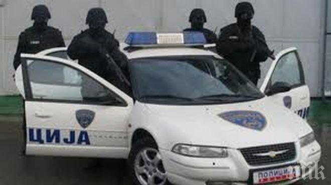 Демонстранти влязоха в бой с македонската полиция