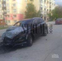 Подпалиха джип в Благоевград (снимки)