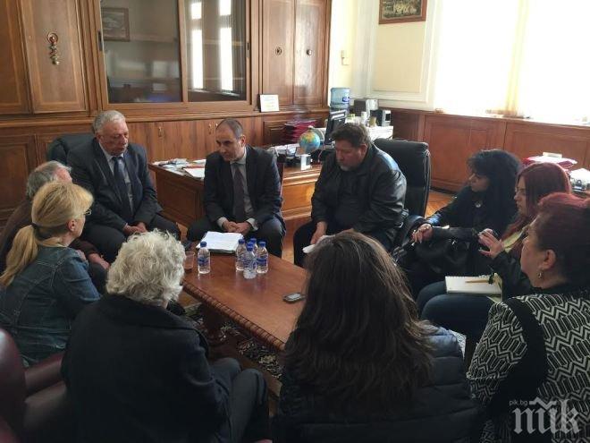 Цветан Цветанов се срещна в Народното събрание с родители, загубили децата си