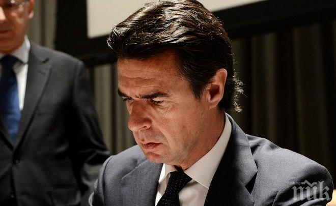 Испанският министър на промишлеността подаде оставка след разкрития в „Панамските документи“