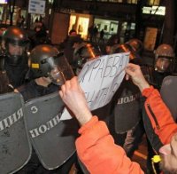 Блокираха и пътя Димитровград-Хасково, хвърчат яйца и пиратки