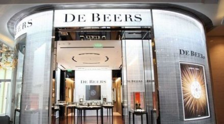 бижута млн евро откраднаха магазин париж