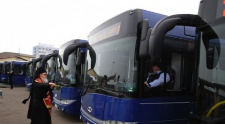 бургазлии возят безплатно автобуси снимка