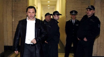 обвиниха баретата ръководил наркобанда докато ранен