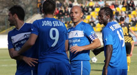 левски играе видима герена