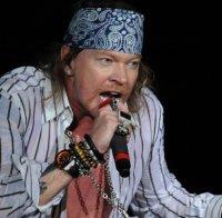 Аксел Роуз е новият вокалист на 