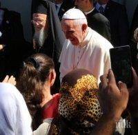 Бежанците благодарят на папата за неговия жест на надежда
