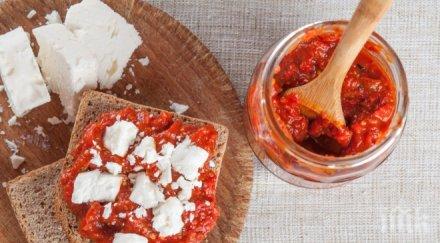 кофти находка момиче отвори бурканче лютеница намери мръвка неизвестен произход