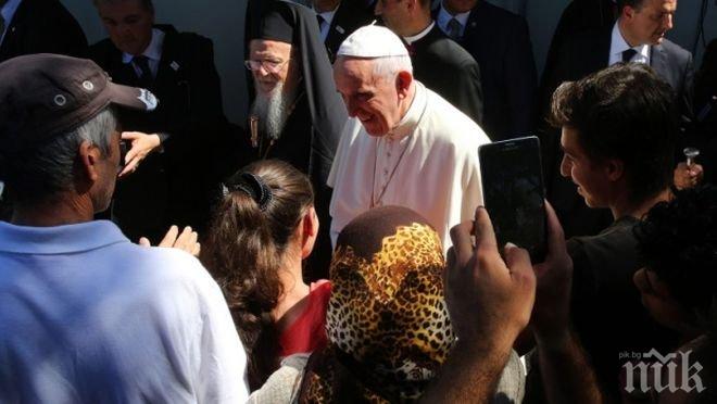 Бежанците благодарят на папата за неговия жест на надежда