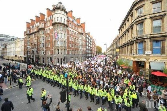 В Лондон 150 хиляди души протестираха срещу съкращаването на социалните разходи