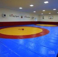 Сняг посрещна борците ни в Монголия