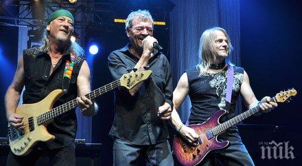 иън гилън пее хитове deep purple софийската филхармония