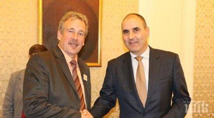 цветанов българия германия сътрудничат заради бежанския поток