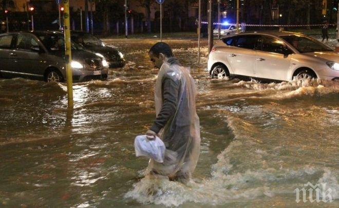 Наводнения в Хюстън, хиляди са евакуирани