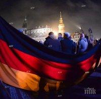 Петима полицаи пострадаха при протест в Германия