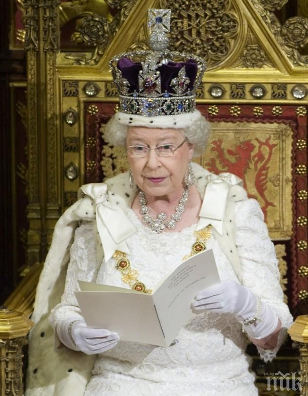 Кралица Елизабет II е готова да напусне трона в полза на принц Уилям