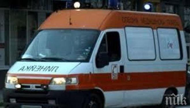 ТИР и две коли са се ударили на Ломско шосе, има пострадал
