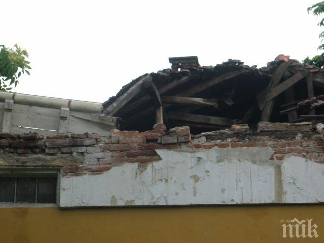 Трагедия в столицата! Комин на стара къща премаза мъж в Бояна