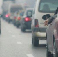 Възстановиха движението по пътя Микре - Сопот, където четири коли се помляха
