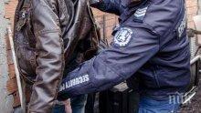 Побеснял мъж налетя на бой на полицаи