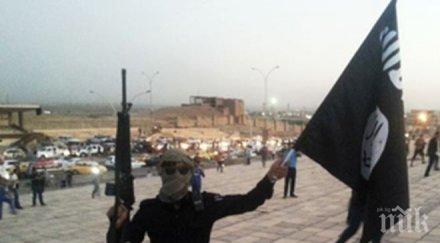 войната разраства застрашително жени нарамват оръжие ислямска държава снимки