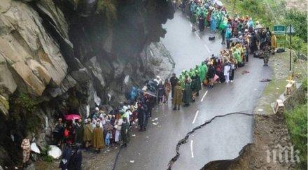 близо 000 души засегнати наводненията североизточна индия