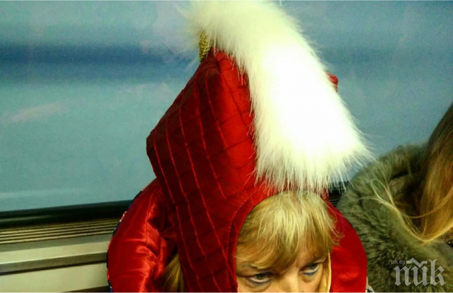 Обожавам да пътувам с метро, защото там се наглеждам на тези модни гафове! Твоята снимка също може да е тук, затова провери!