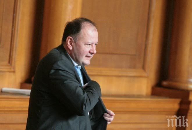 Пленумът на БСП приема документите за конгреса на партията