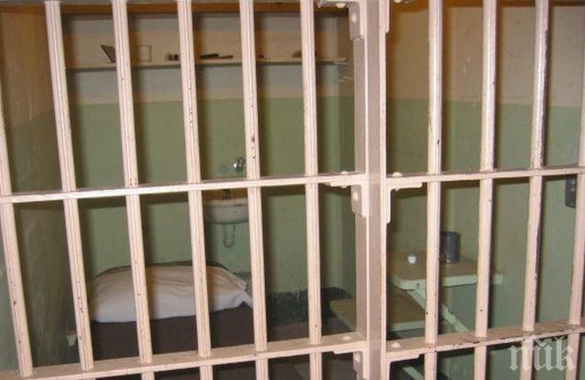 В Египет 11 хомосексуалисти получиха присъди между 3 и 12 години 