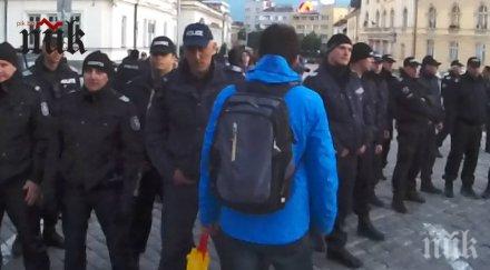 задържаният боя парламента остава ареста