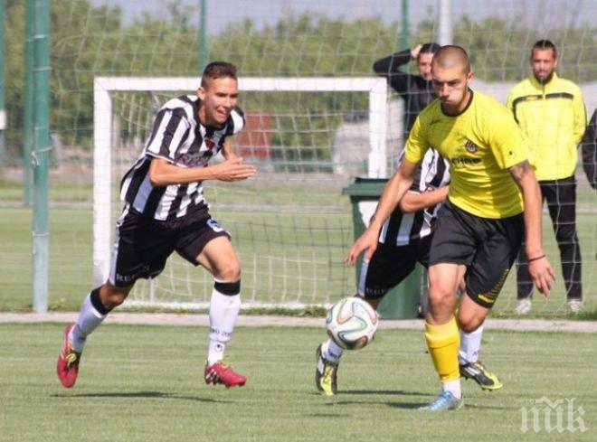 Нов черно-бял триумф в дербито, смърфовете на финал за Купата на БФС