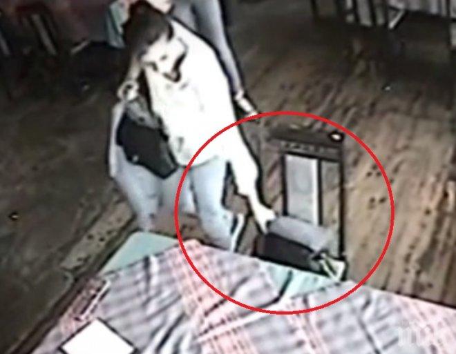 Нагло! Ето как клиенти обраха сервитьорка (ВИДЕО)