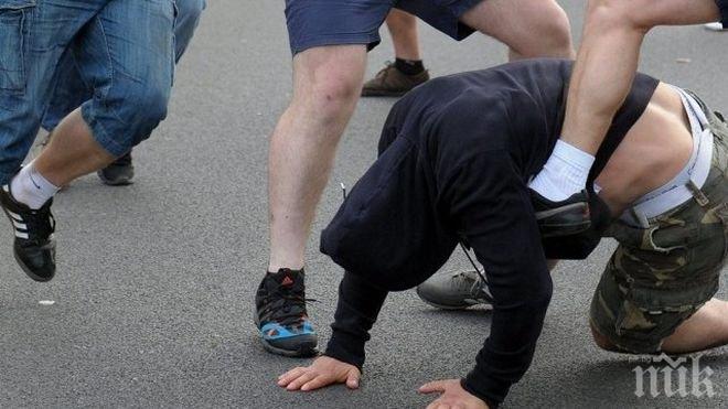 Тийнейджъри се млатиха във Варна заради цигари 
