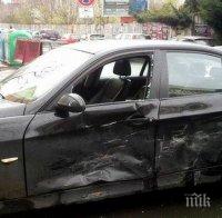 Смърт на пътя! Шофьор заби колата си в къща, загина на място