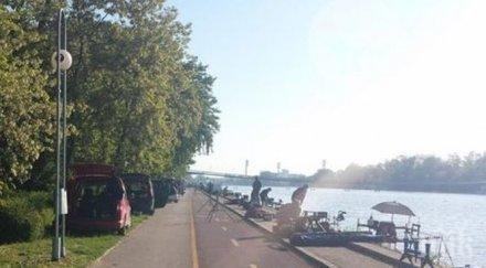 екшън гребната рибари прецакаха колоездачите преградиха пътя