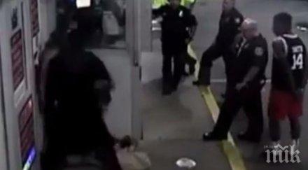 полицейско насилие американско ченге преби зверски жена видео