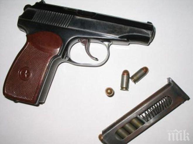 Престрелка в Подмосковието! Клиенти в магазин извадиха пищови след скандал