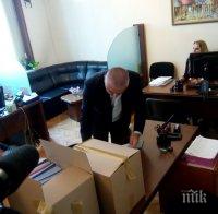Марешки внесе референдума си в НС и обяви, че се кандидатира за президент (видео/снимки)