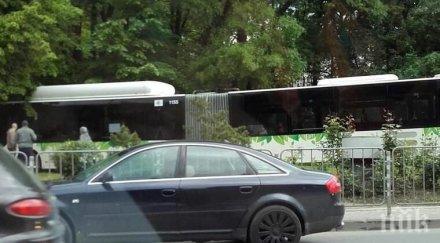 извънредно пик шофьор автобус 102 почина волана ранени ексклузивни снимки