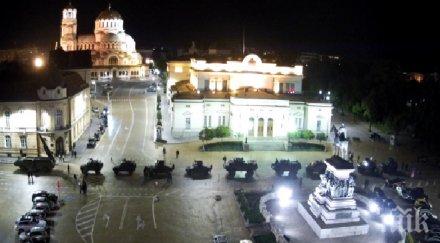 танкове пълзят парламента снимки