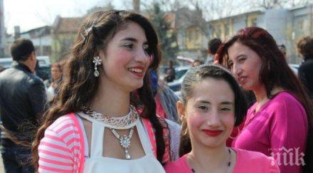 първият ромско турски речник издаден турция