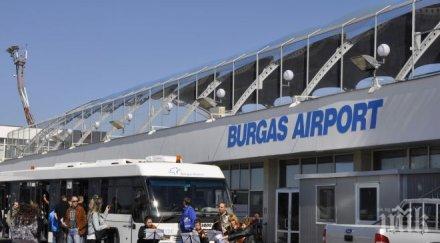 заради лошо време два самолета кацнаха бургас вместо истанбул