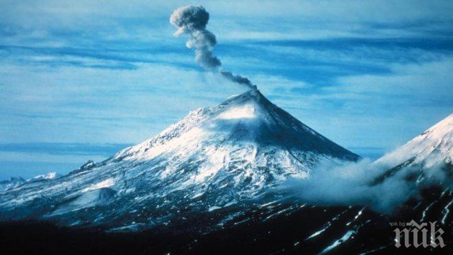Вулканът Ключевски в Камчатка се активизира
