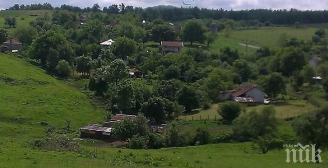 Бежански тайфун помете вила! Мигранти изтърбушиха къщата и я обърнаха нагоре с краката