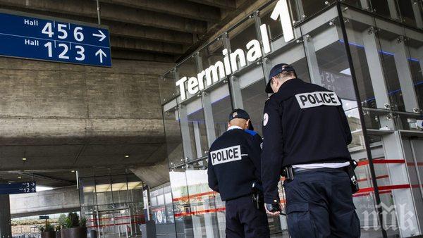 Фейсконтролът на летището в Брюксел подлуди пътниците!
