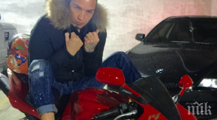 единствено пик вижте помления мотор джино брадърът легло катастрофата снимка