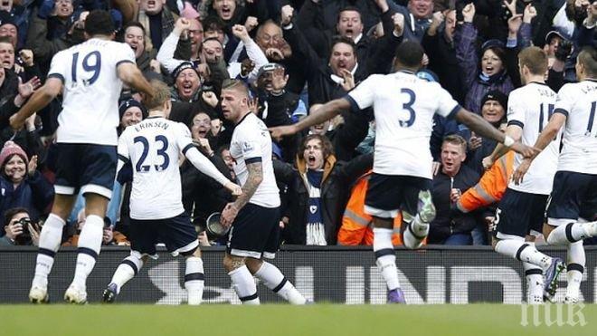 Два гола на Дейвис осигуриха победа на Саутхемптън над Тотнъм